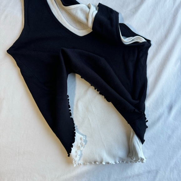 Y2K Black And White Attached Tank Tops - Picture 4 of 7